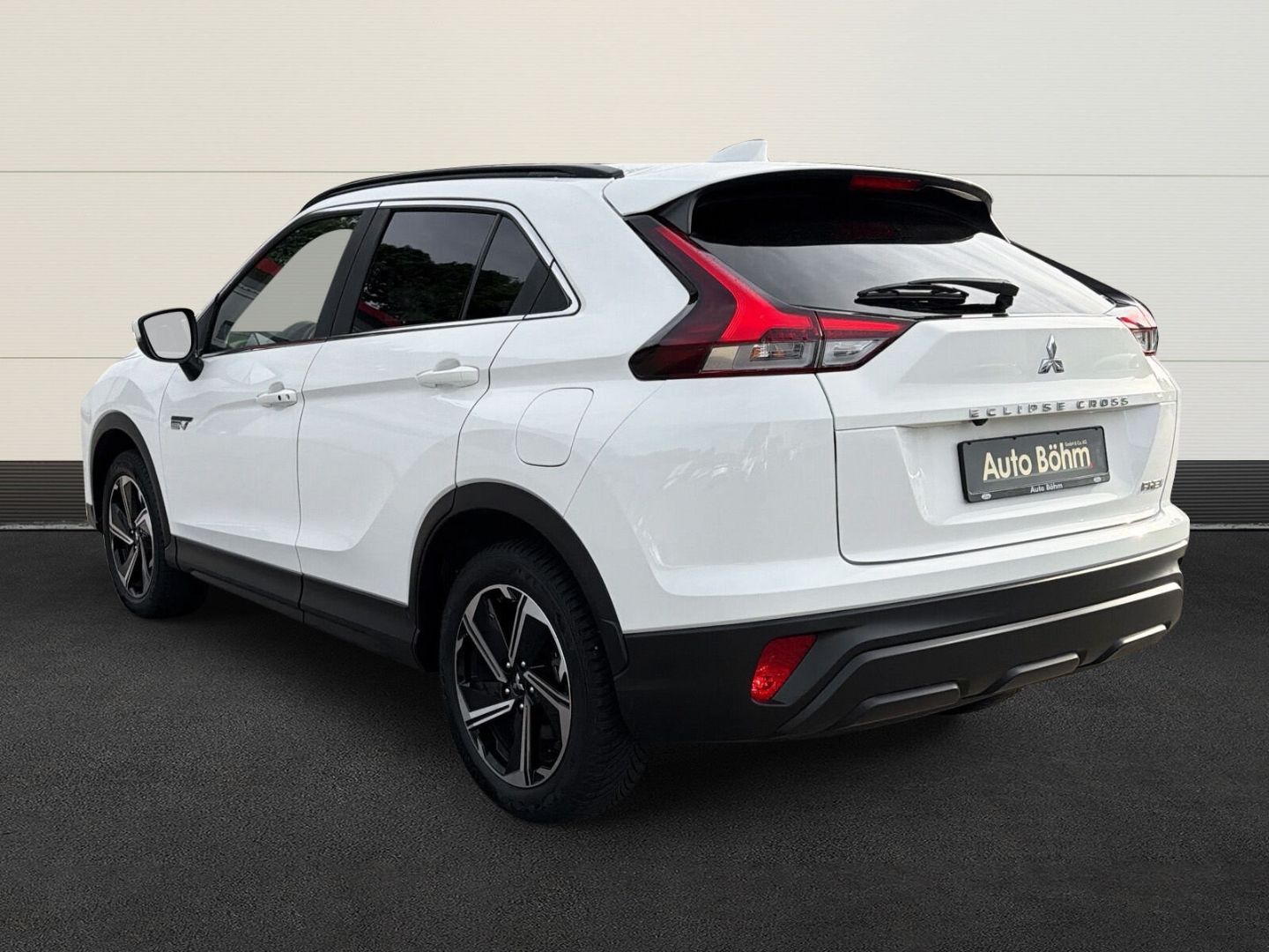 Mitsubishi Eclipse Cross Basis Hybrid 4WD imagem 3