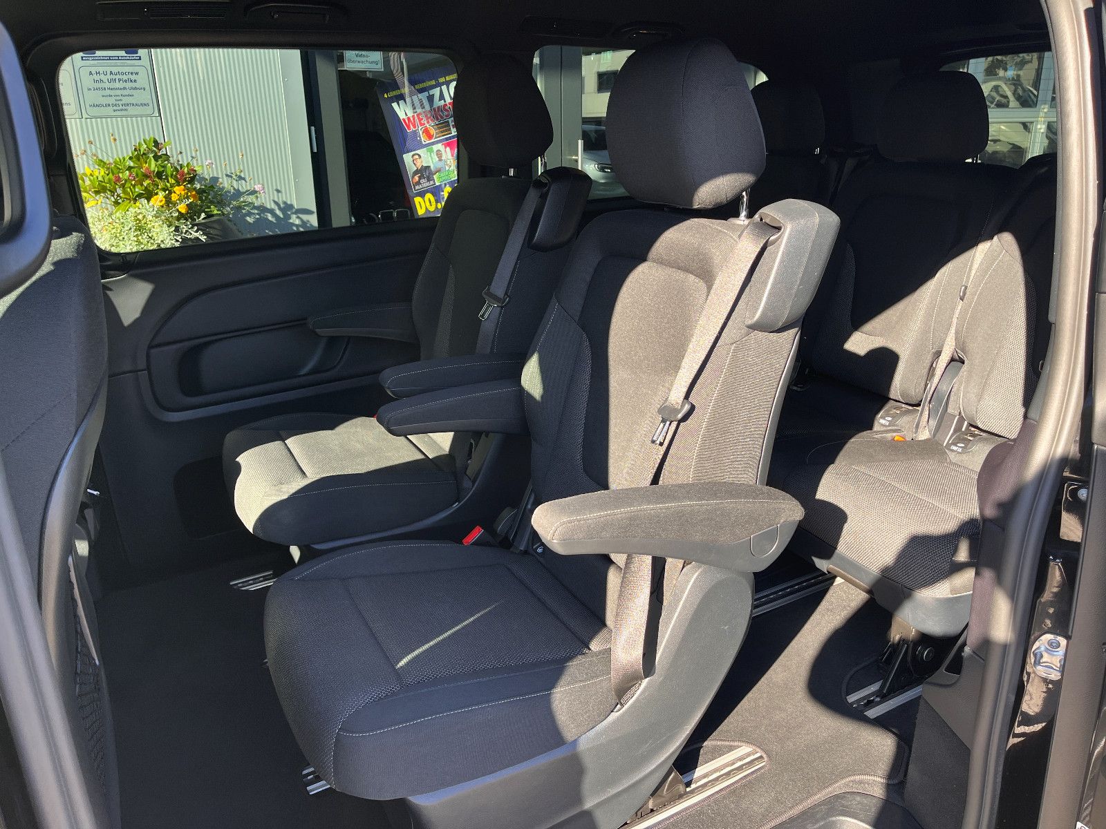 Fahrzeugabbildung Mercedes-Benz V 250 Edition lang AMG-Line