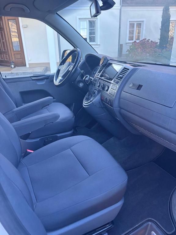 Volkswagen T5 California