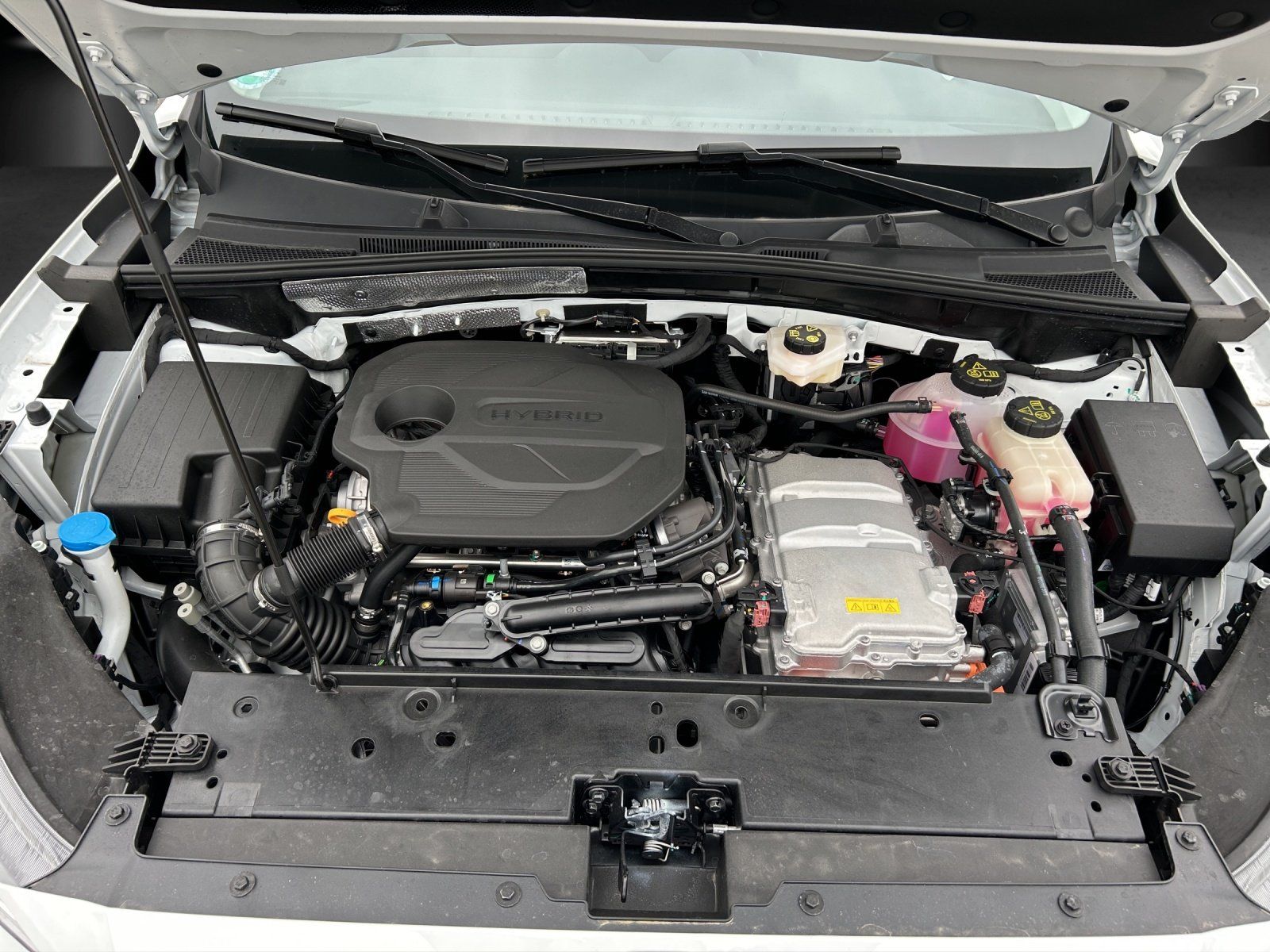 Fahrzeugabbildung MG MG ZS Luxury HEV