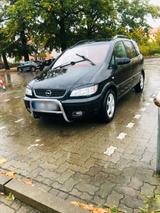 Opel Zafira 2.2 Diesel - Opel Zafira aus 2002 mit Diesel-Antrieb