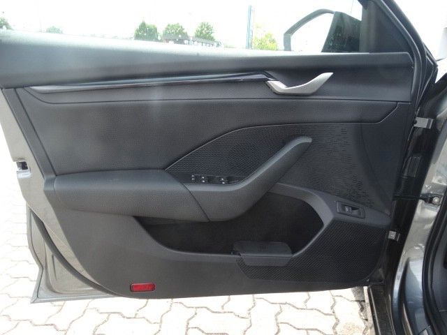 ŠKODA Octavia Octavia Combi 2.0 TSI 195 kW RS – Bild 10 von 20