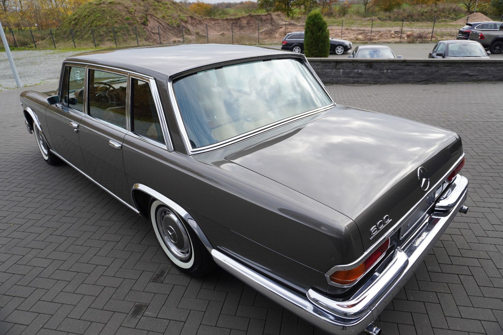Fahrzeugabbildung Mercedes-Benz 600
