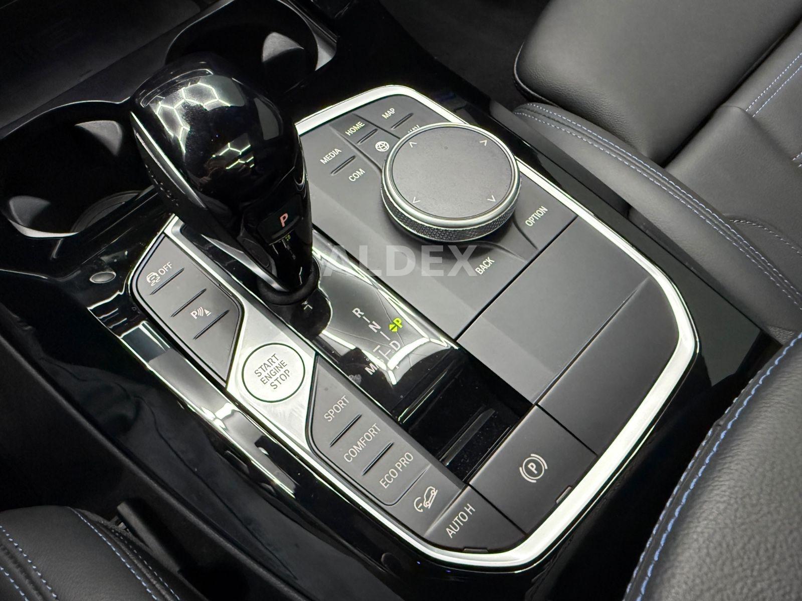 BMW X3 M40i PANO°HUD°AHK°H&K°DRIVING PROF°KEY°KAMERA