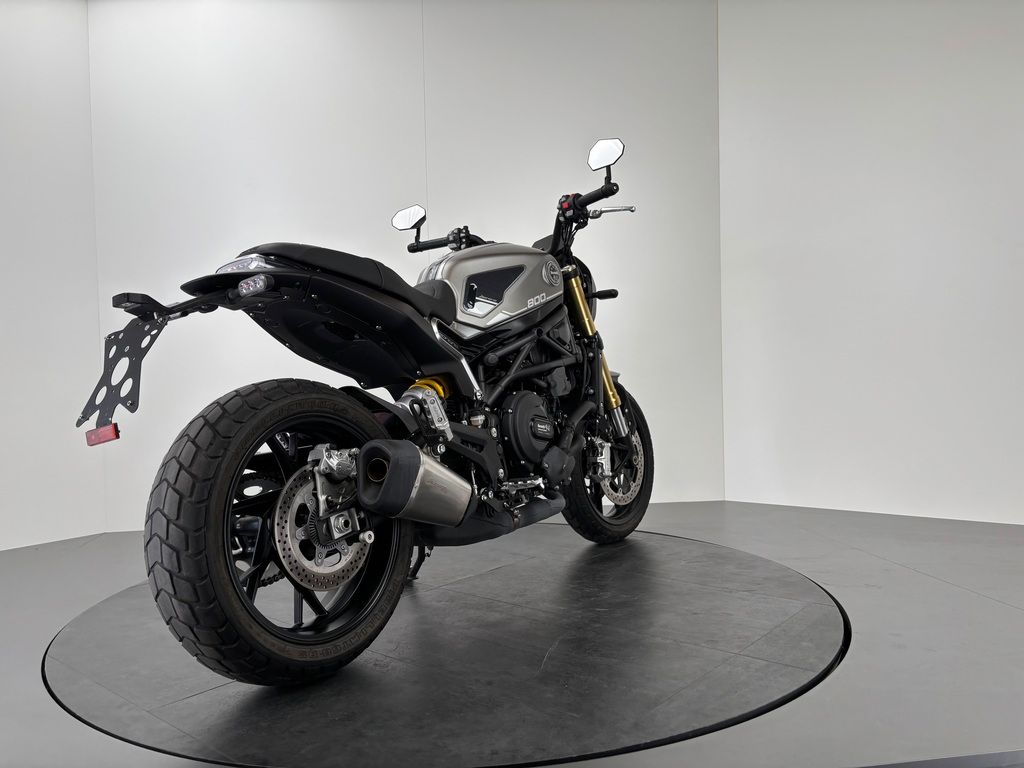 Fahrzeugabbildung Benelli LEONCINO 800 *TOP-ZUSTAND *REIFEN NEU