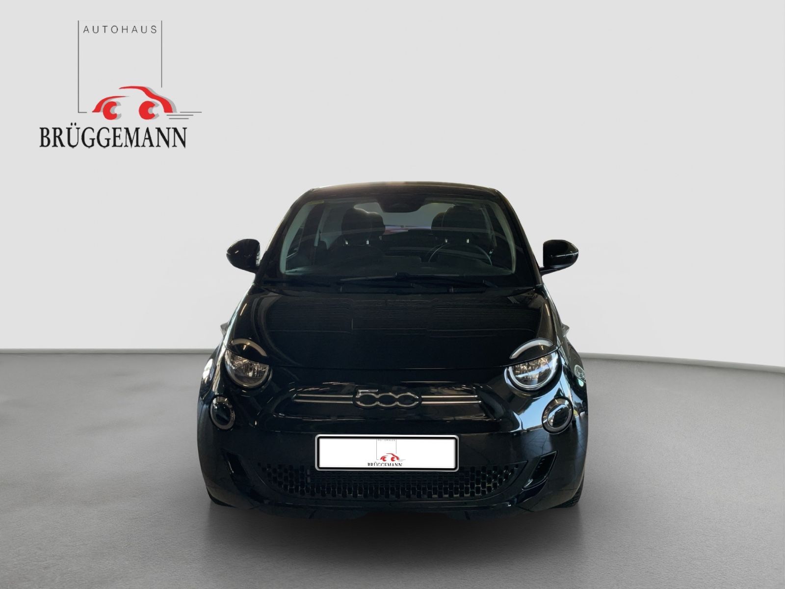 Fahrzeugabbildung Fiat 500e + Radio- & Winterpaket