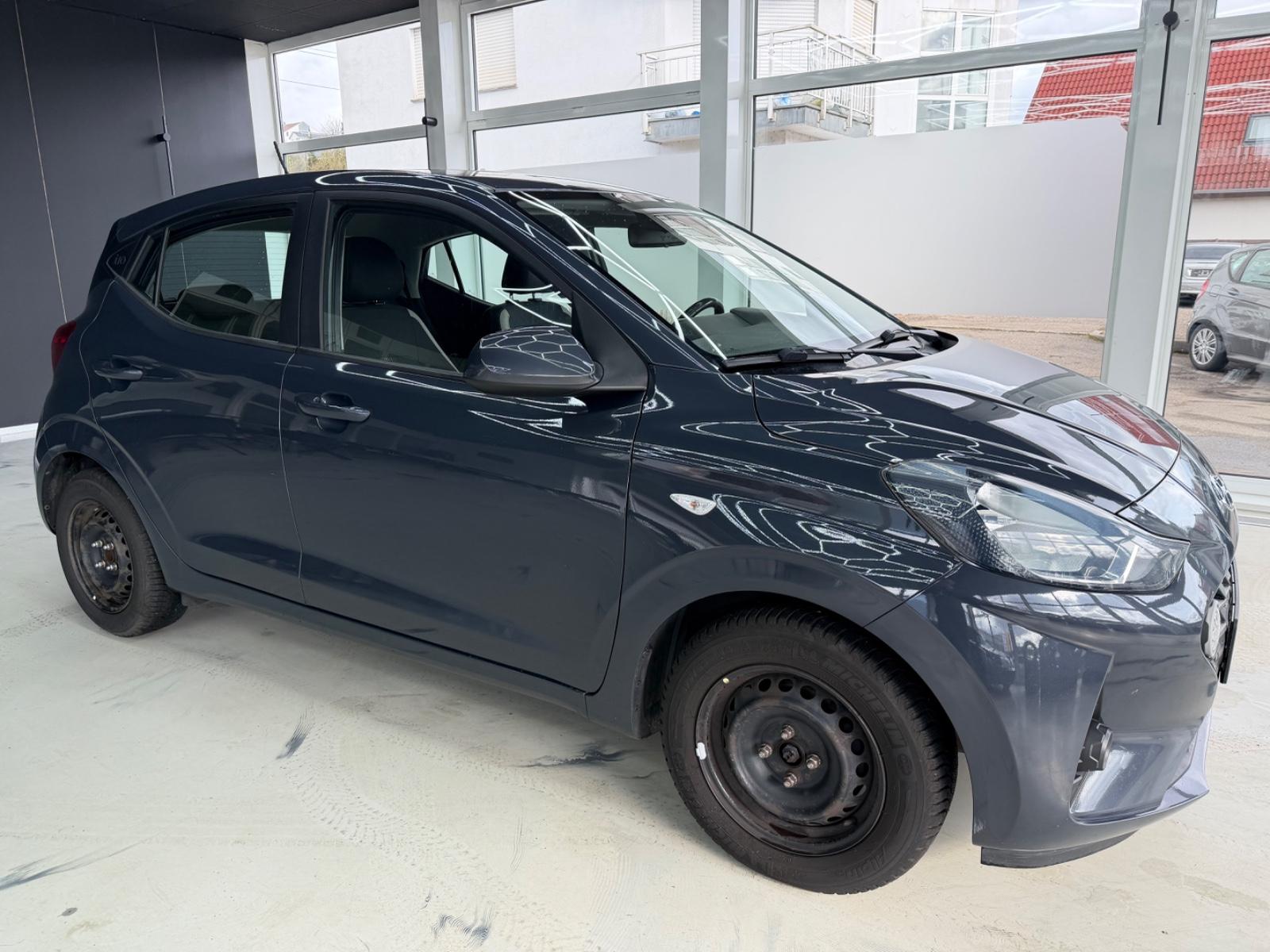Hyundai i10 Pure 1,0 Advanced*SITZHEIZU*KAMERA*MFL*KLIMA