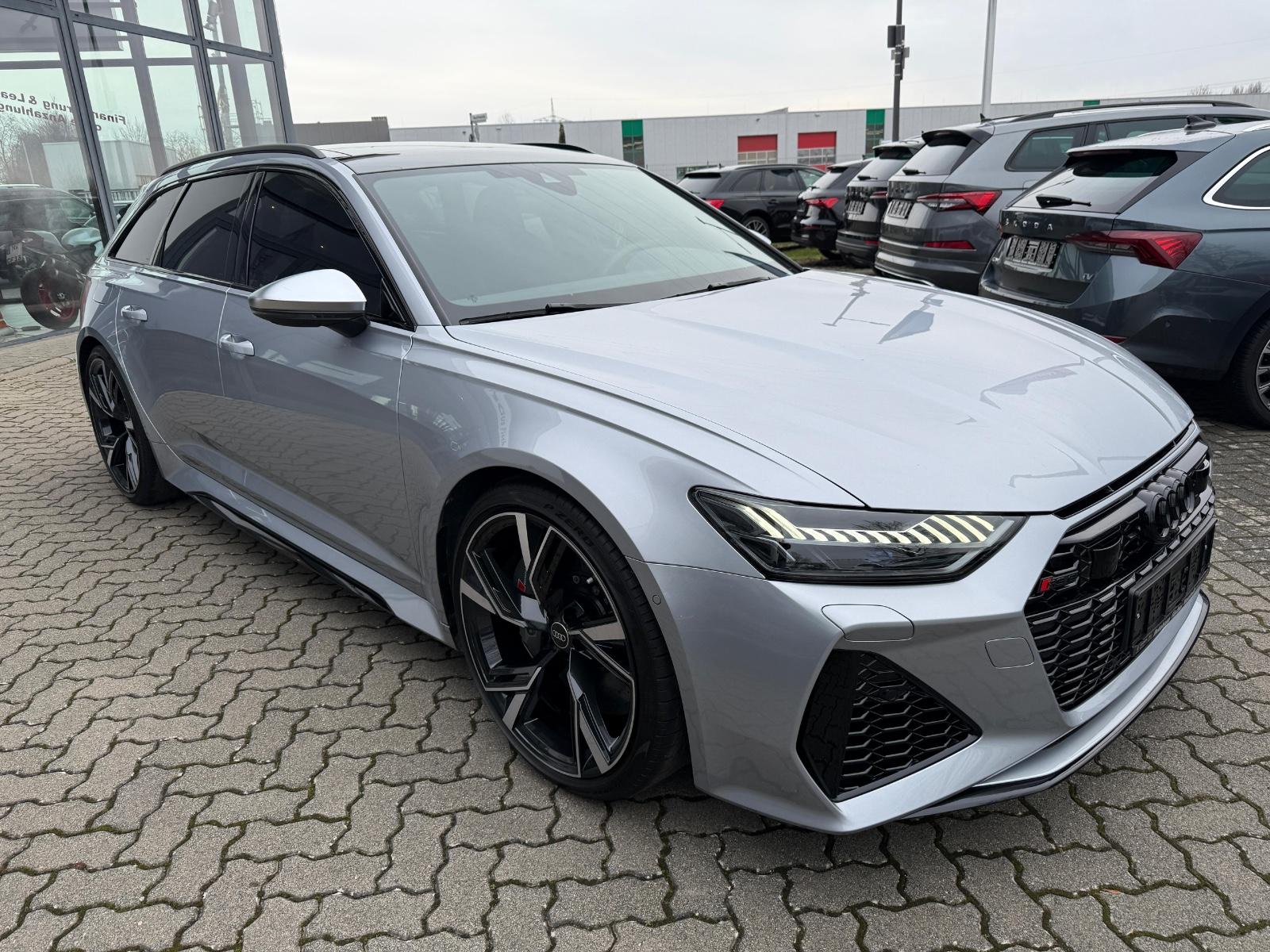 Audi RS6 performance 4.0 TFSI tiptr. quattro PAN/B&O!