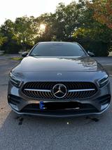 Mercedes-Benz A 220 4MATIC - AMG NIGHT PANO MBUX 8FACH AMG - Mercedes-Benz A 220 von privat