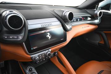 صورة مصغرة 21 لـ 2017 Ferrari GTC4LUSSO