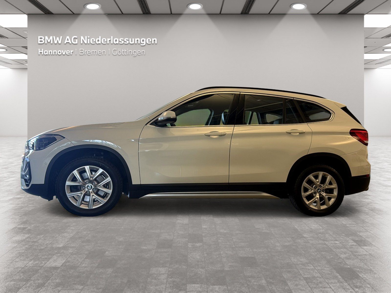 BMW X1 xDrive20i Navi AHK Parkassist Driv.Assist foto 3