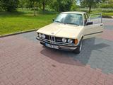 BMW E21 320 - BMW 320: E21