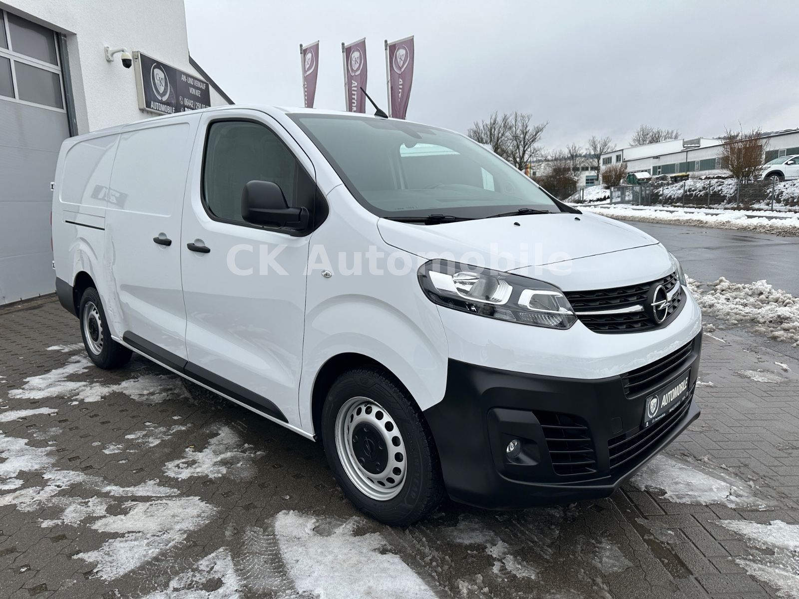 Fahrzeugabbildung Opel Vivaro Kasten 2.0 Diesel EditionL3/Klima/PDC/Kam