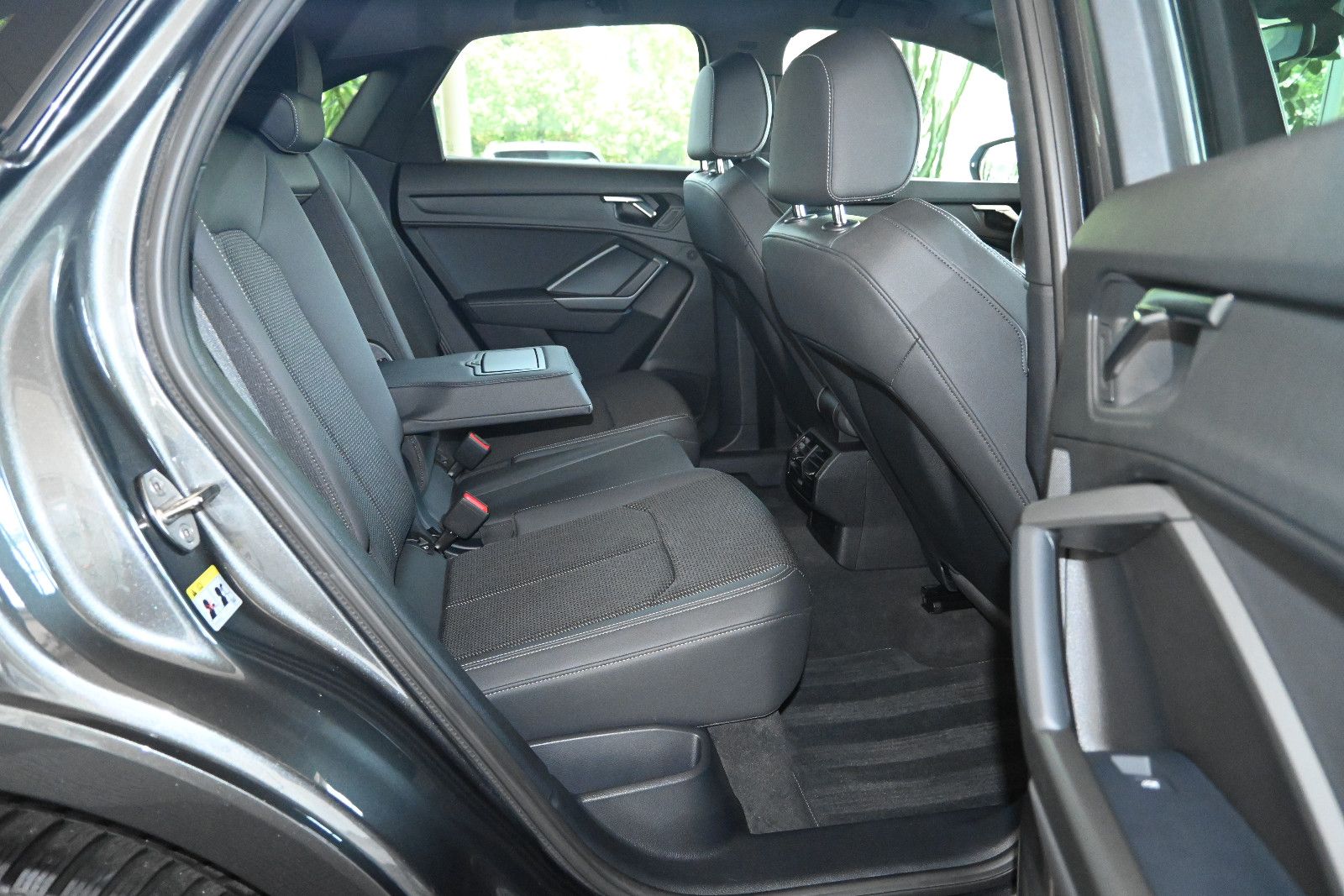 Audi Q3 SB 35 TDI S-Line Navi Virtual Teilleder PDC foto 23