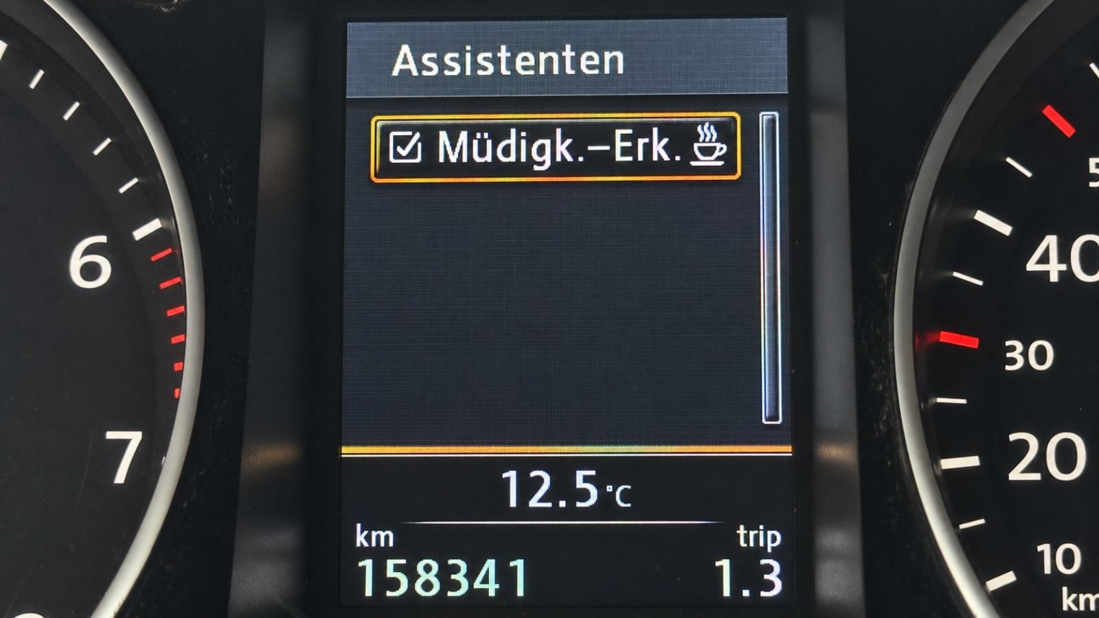 Volkswagen Passat 2013 — photo 25