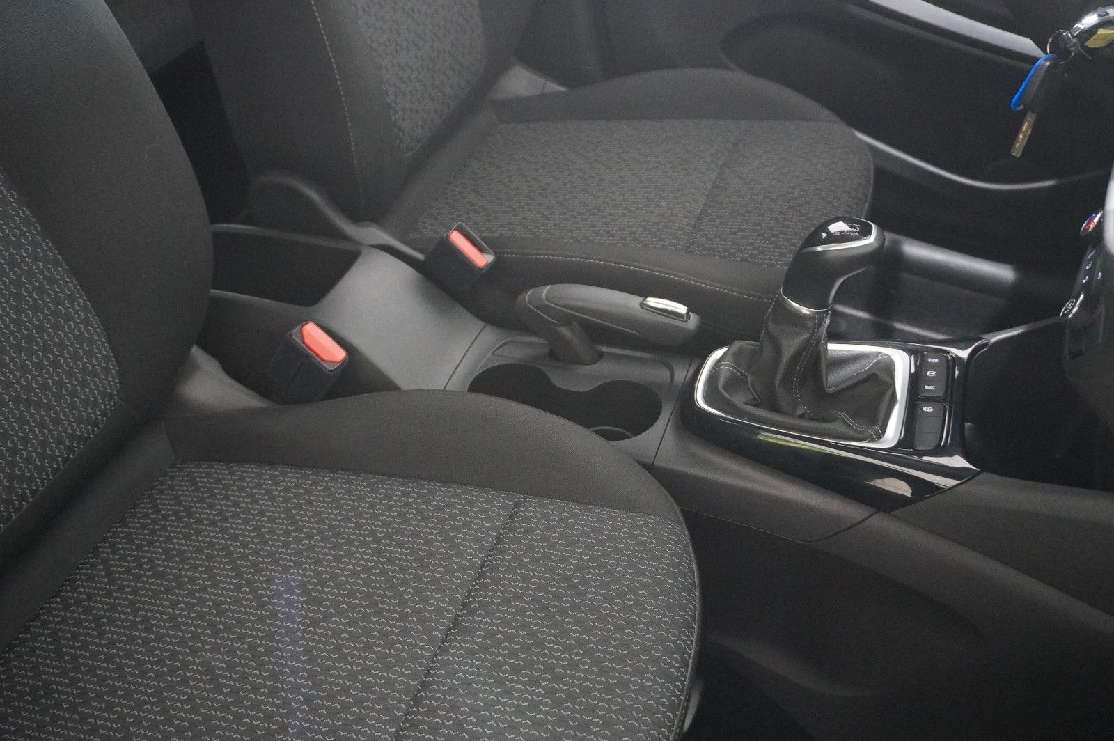 Fahrzeugabbildung Opel Crossland (X) 1.2 EDITION NAVI/LED/KAMERA/TEMP.
