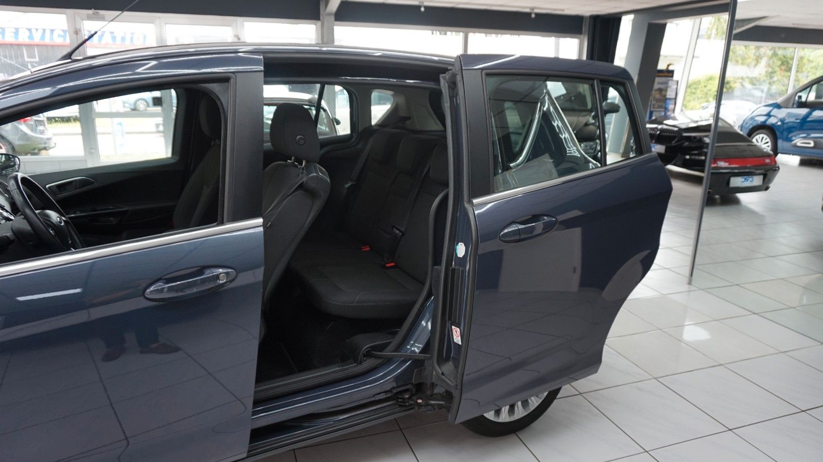 Fahrzeugabbildung Ford B-Max Titanium 4,9 Liter / 100 Km