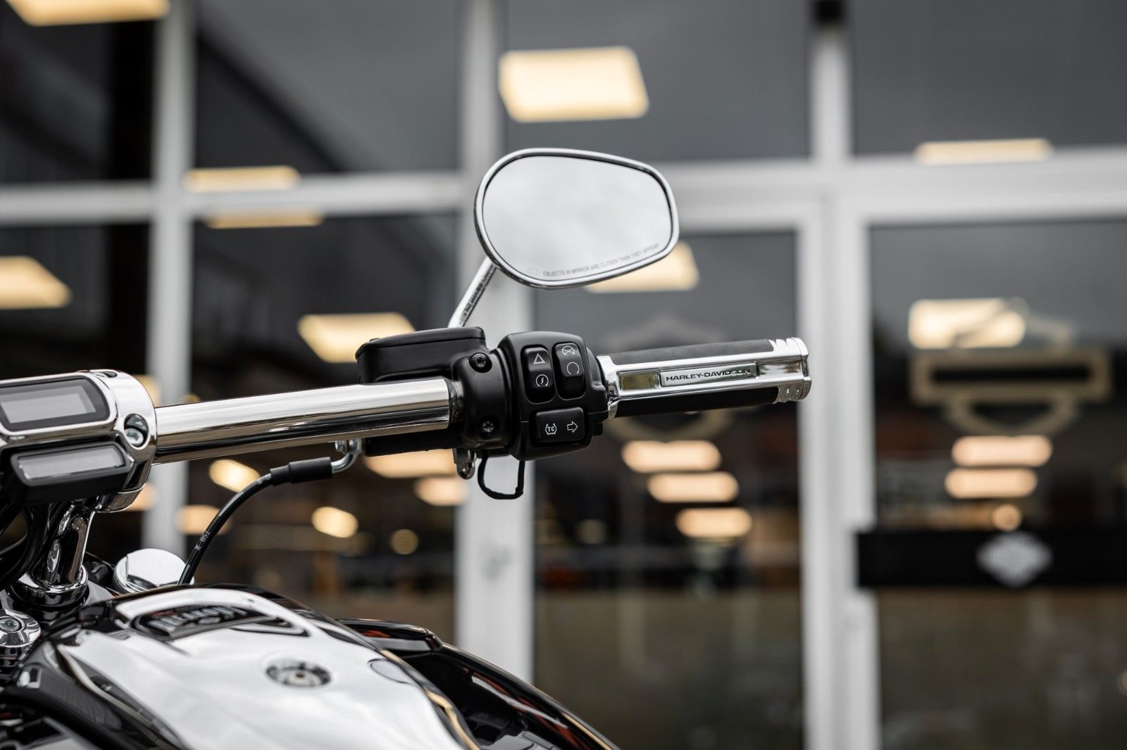 Fahrzeugabbildung Harley-Davidson FXBR Breakout 117 cui MY24 - JEKILL & HYDE