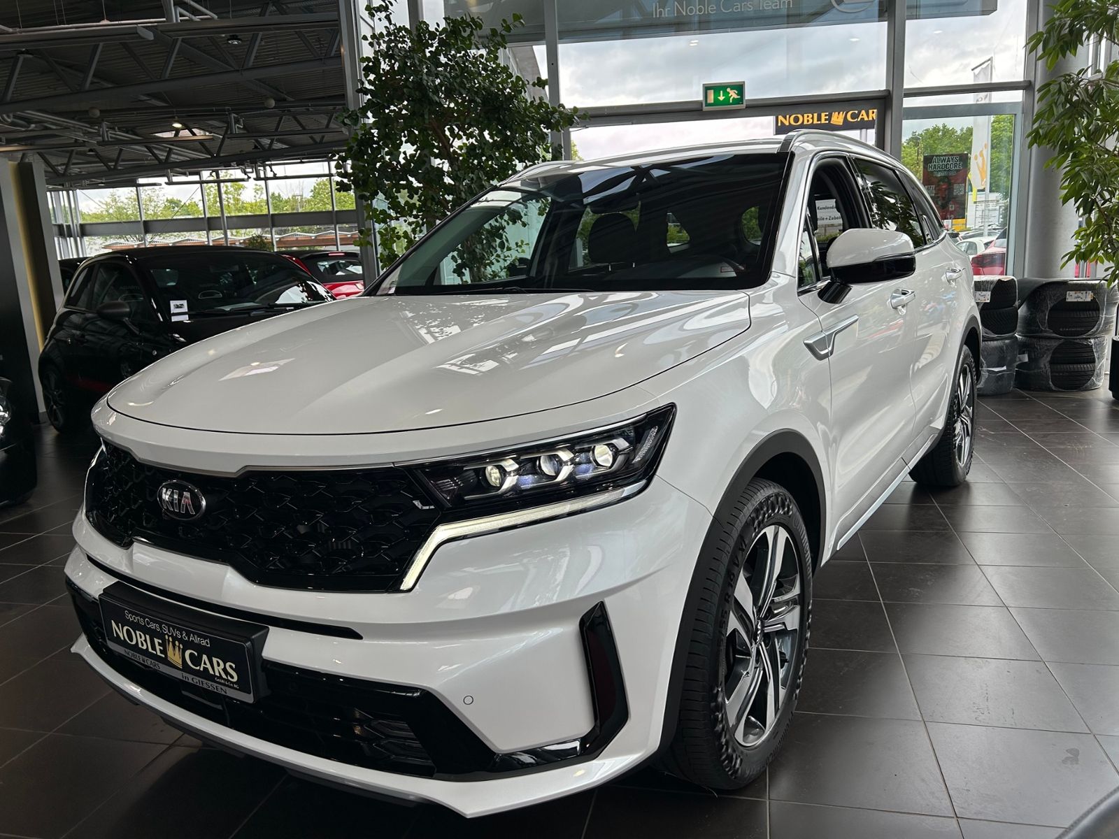 Fahrzeugabbildung Kia Sorento Hybrid HEV Spirit 2WD LEDER LED NAV 19"