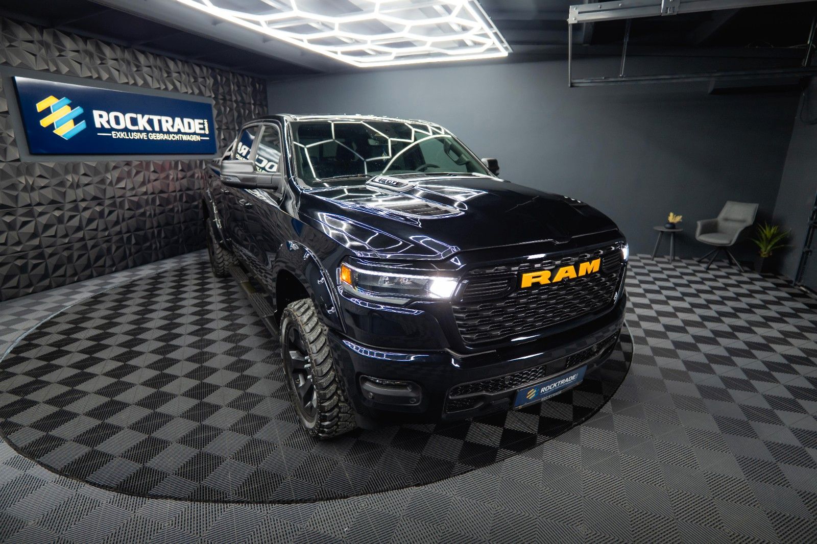 Fahrzeugabbildung Dodge RAM 3.0 MY 25 TWIN TURBO Offroad Night ACC 19%