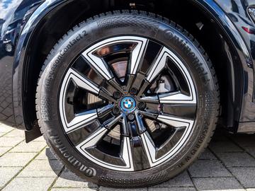 صورة 4 لـ 2024 BMW IX3