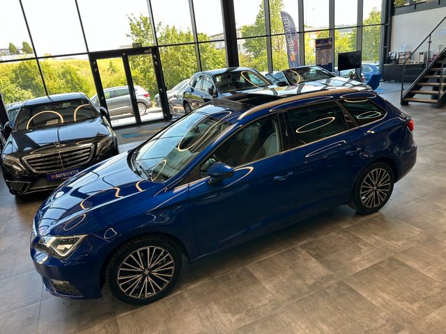 Seat Leon ST *Keyless*Pano*SpurHT*AHK*LED*Ambiente*