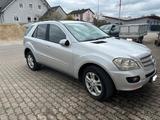 Mercedes-Benz ML 320 CDI 4MATIC - - graue Mercedes-Benz ML 320