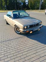 BMW 325 i  - BMW 325 aus 1987: Cabrio, 325i