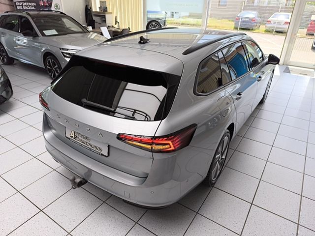 Fahrzeugabbildung SKODA Superb Combi 2.0 TDI DSG Selection AHK MATRIX NA