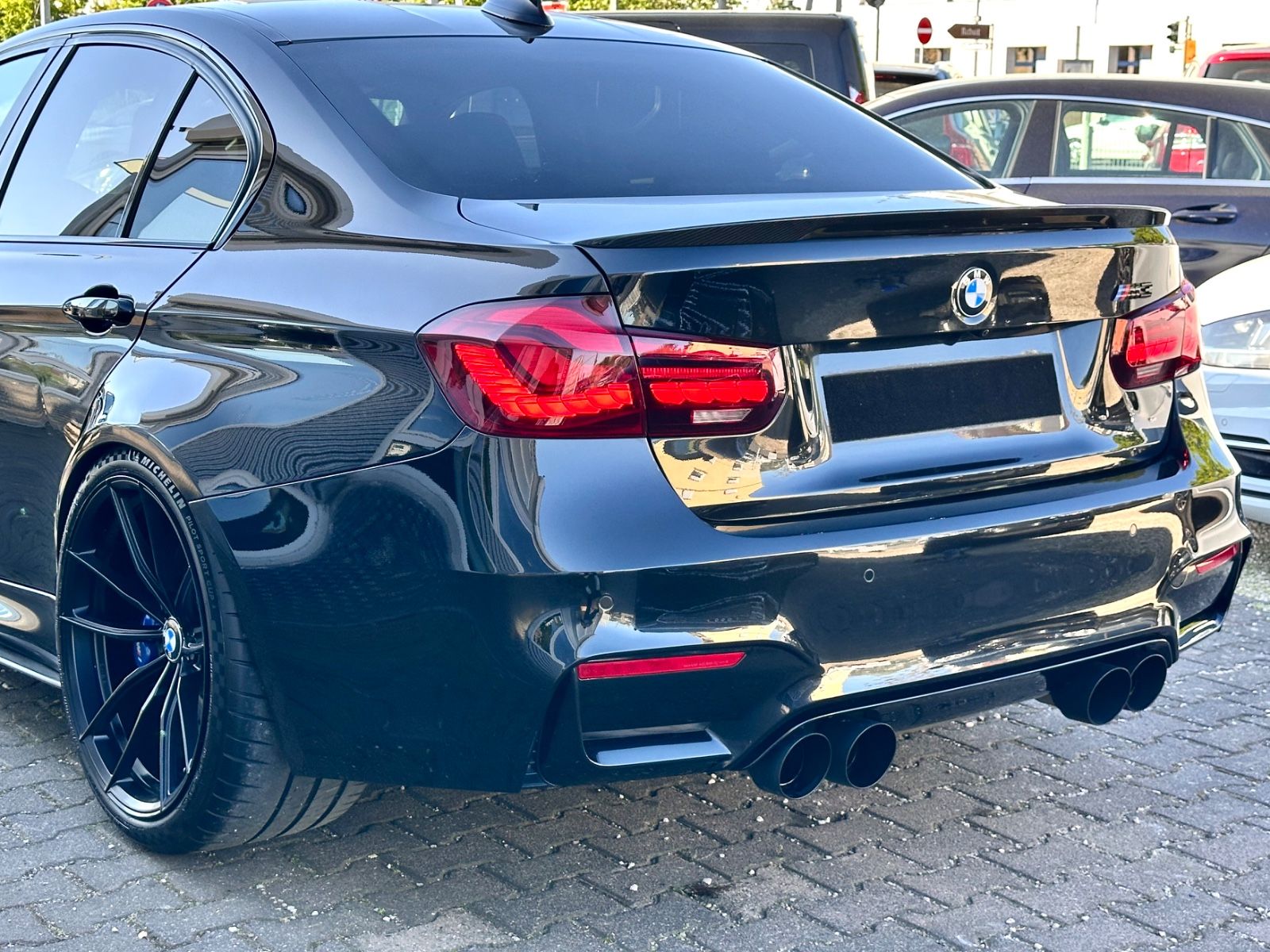 Fahrzeugabbildung BMW M3 Competition *BRD+M-Drivers+Carbon+Voll+KW*