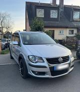Volkswagen Cross Touran 1.9 TDI Service Neu - Volkswagen Touran mit Diesel-Antrieb: Kleinbus, Automatik, 1.9