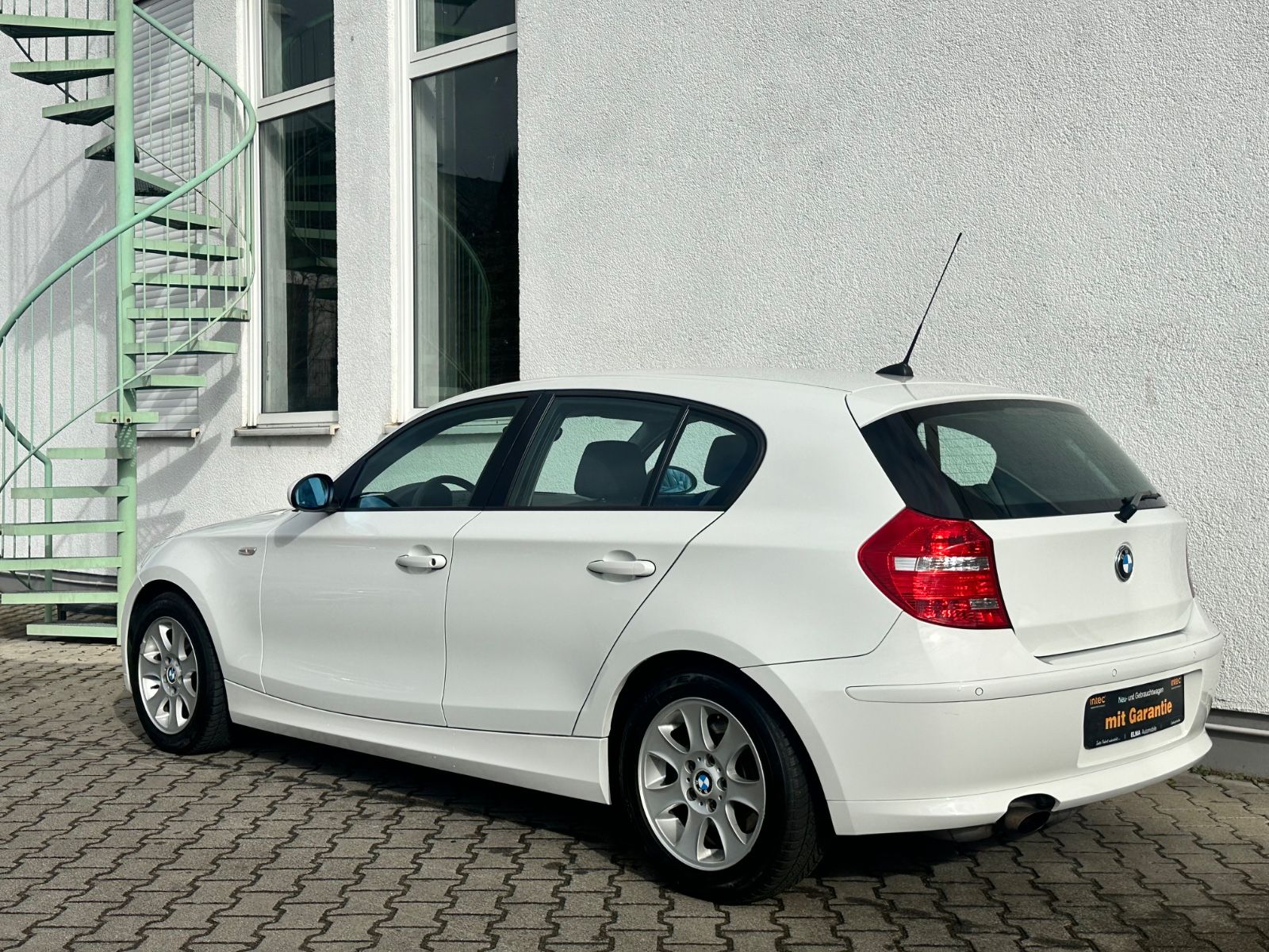 BMW 118 Limousine *1.Hand *Automatik *Orig.18.000Km foto 9