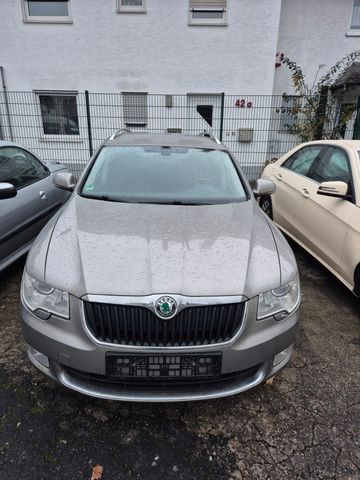 Skoda Superb 1.8 TSI DSG Active Combi Active