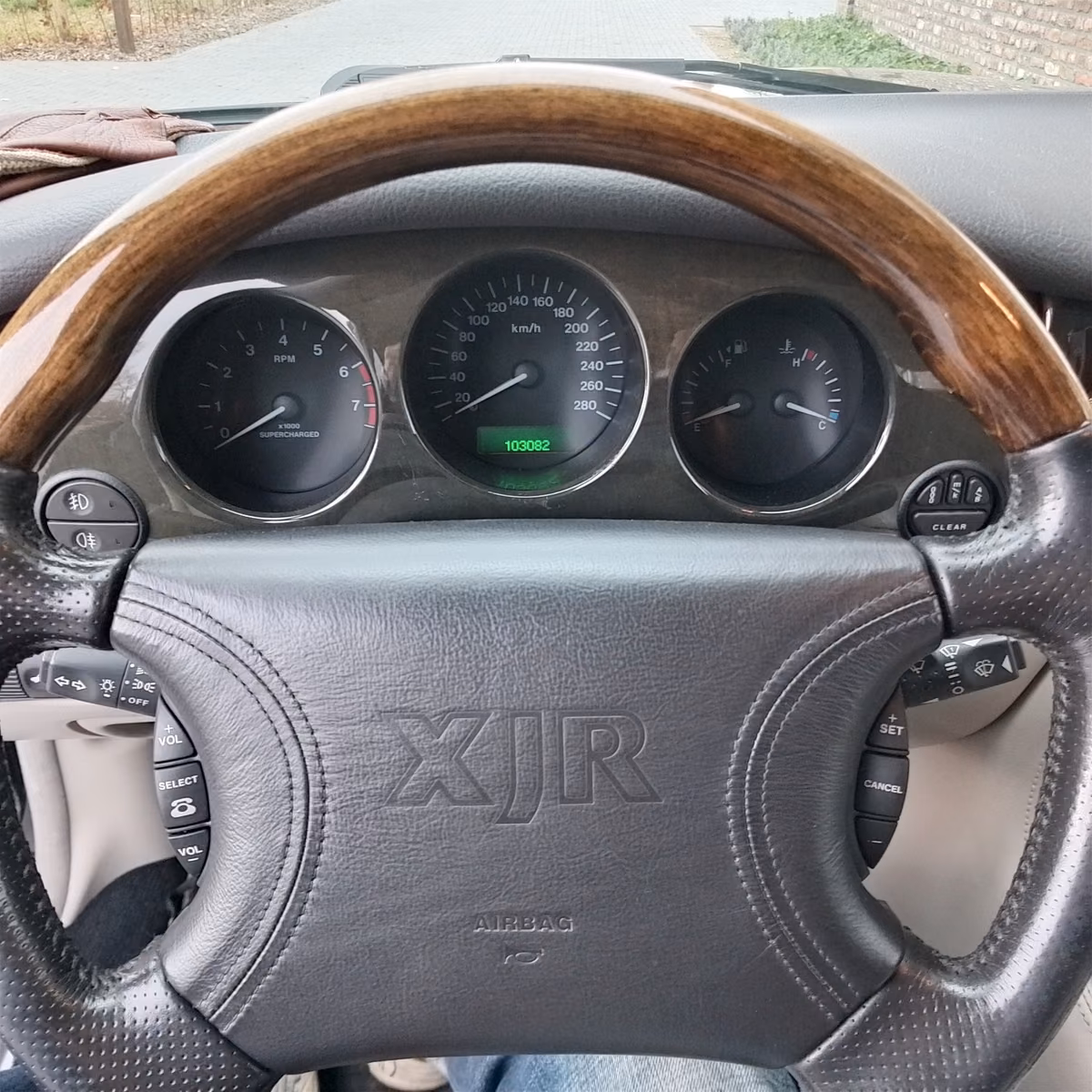 Jaguar XJR 4.0 XJR ( akt. DEKRA Gutachten liegt vor )