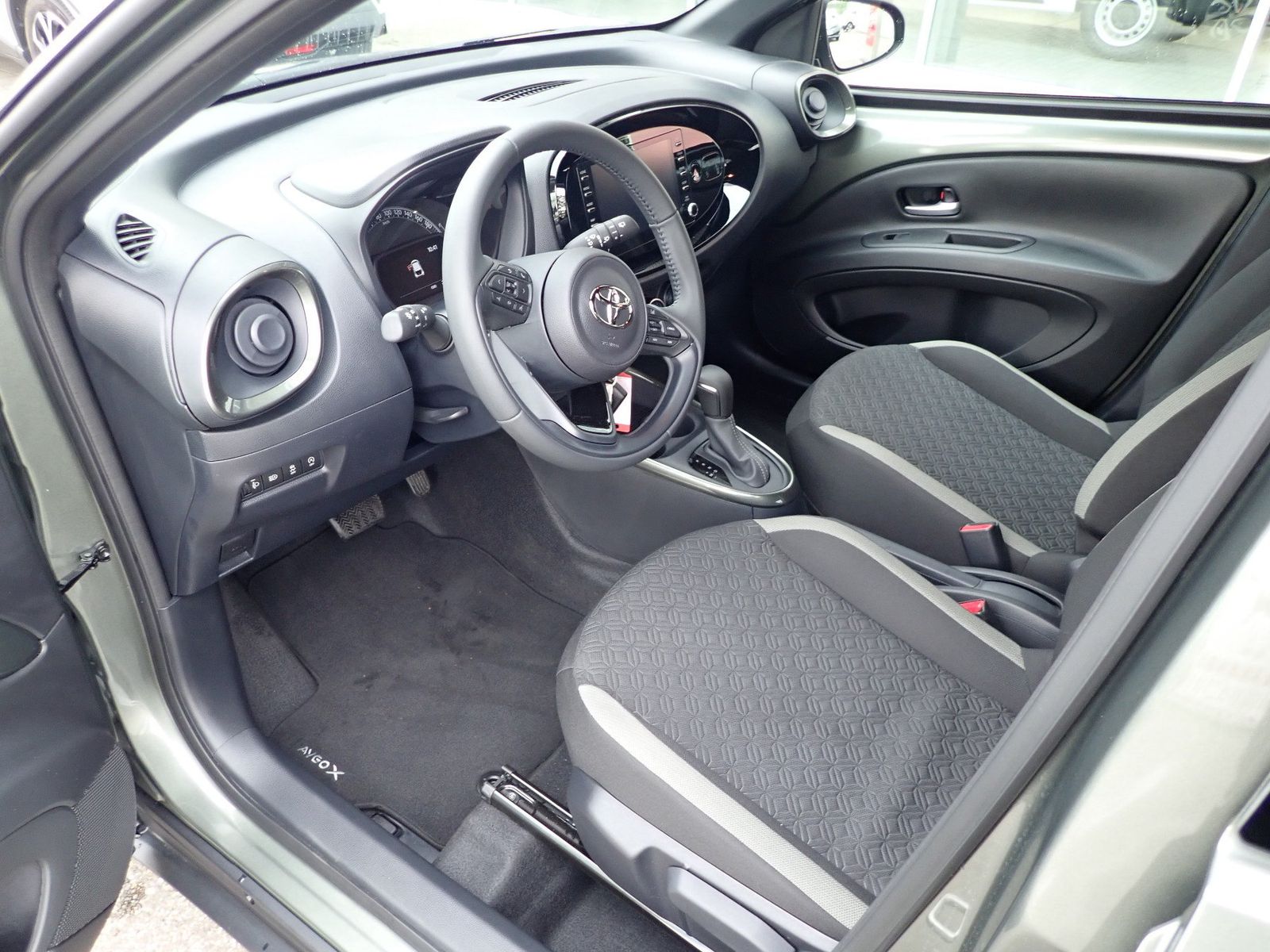 Fahrzeugabbildung Toyota Aygo X Pulse Autom.