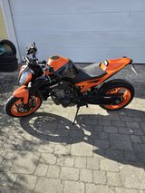 KTM 890 Duke GP - KTM 890 DUKE GP