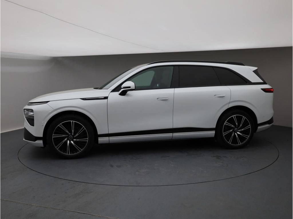 XPENG G9