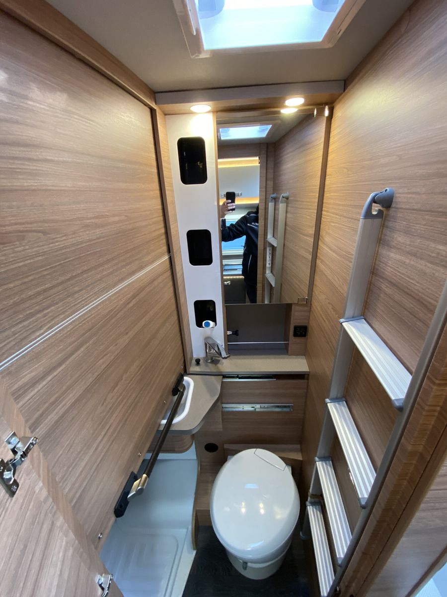 Fahrzeugabbildung Weinsberg X-Cursion Van EDITION PEPPER 500 MQ Easy-Slide