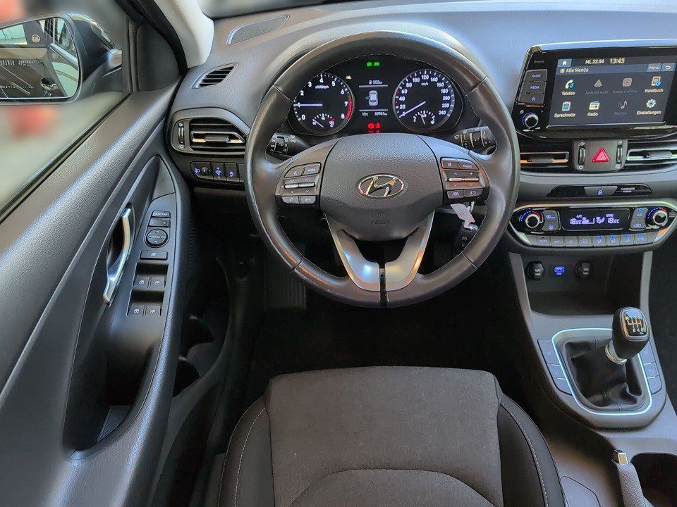 Fahrzeugabbildung Hyundai i30 KOMBI 1.0T EDITION30 GARANTIE SHZ+KAM+KLIMA+