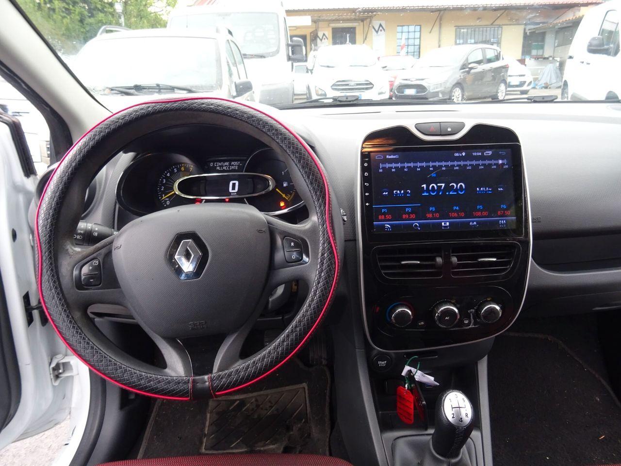 Renault Clio 2014 — photo 10