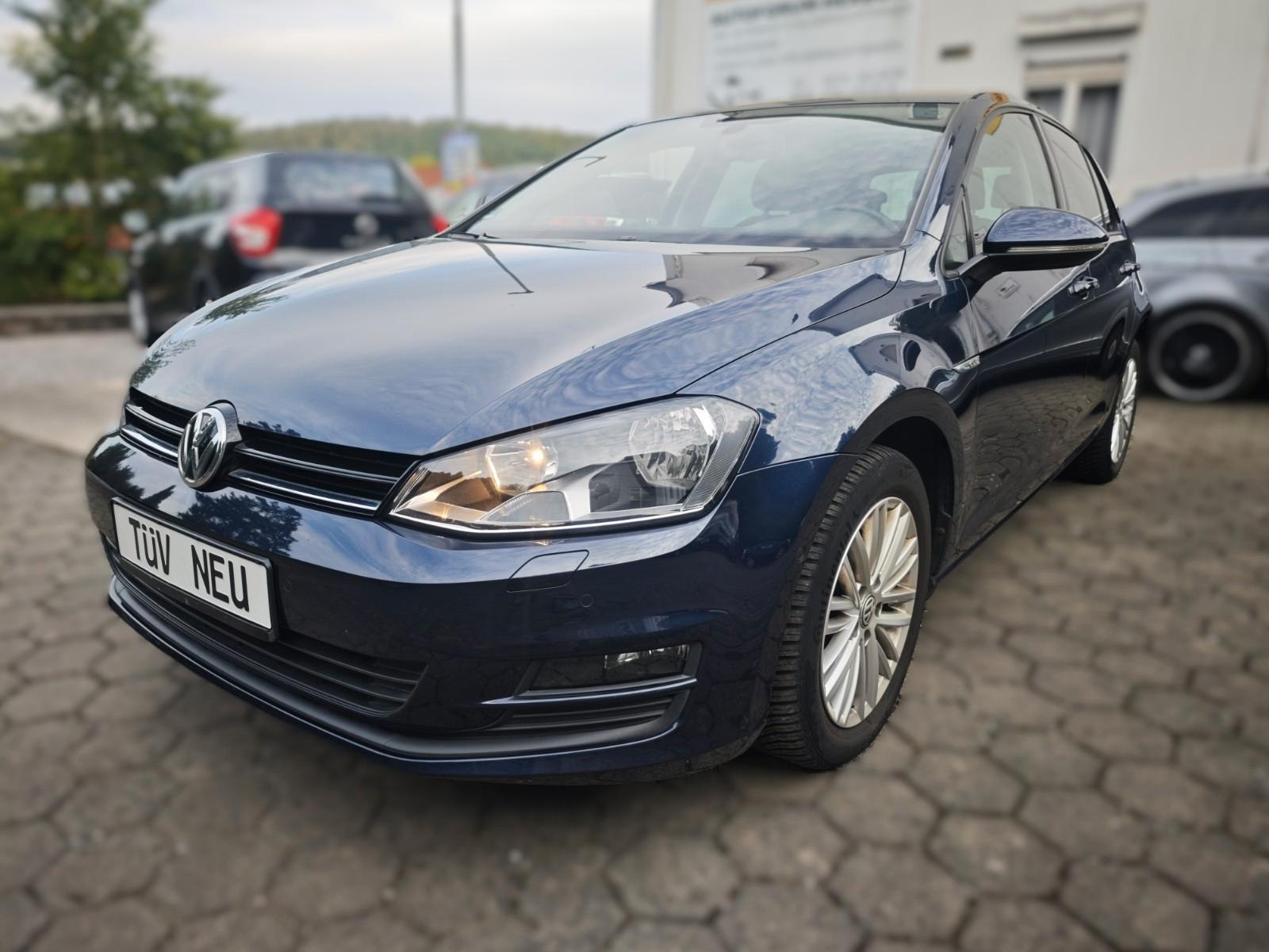 Volkswagen Golf 7 Cup TÜV NEU scheckheftgepflegt SH LMRäder
