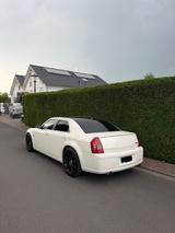 Chrysler 300C SRT8 6.1 HEMI Facelift Perlmutt Weiß - Chrysler Gebrauchtwagen in Aachen