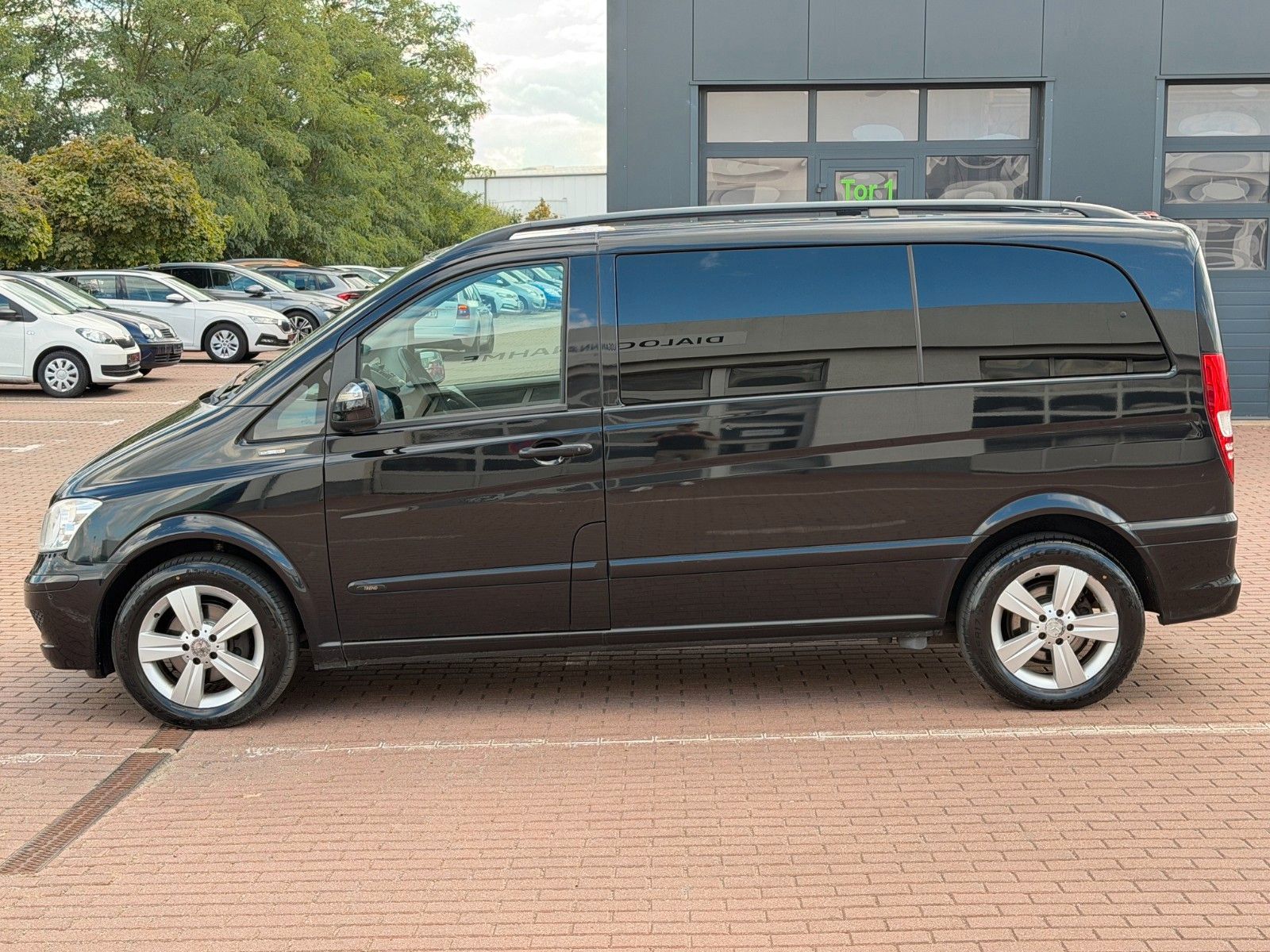 Fahrzeugabbildung Mercedes-Benz Viano 2.2 CDI Trend *Navi*Sitzhzg*7-Si*AHK*PDC*