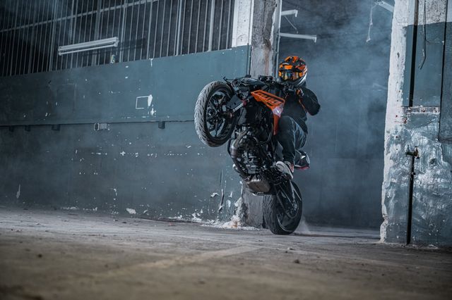 KTM 125 Duke Ab 80€ OHNE Anzahlung finanzieren.