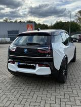 BMW i3s (120 Ah), 125kW - Farbe schwarz/weiss - BMW i3 in Bonn