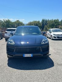 Porsche Cayenne - 2