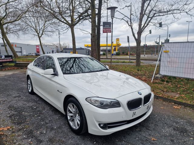 BMW 520 d lim. Automatik / Navi Leder