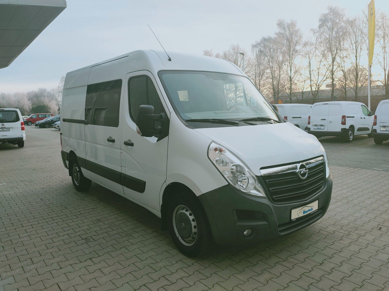 Fahrzeugabbildung Opel Movano B Kasten L2H2 3,5t Schiebetür beidseitig