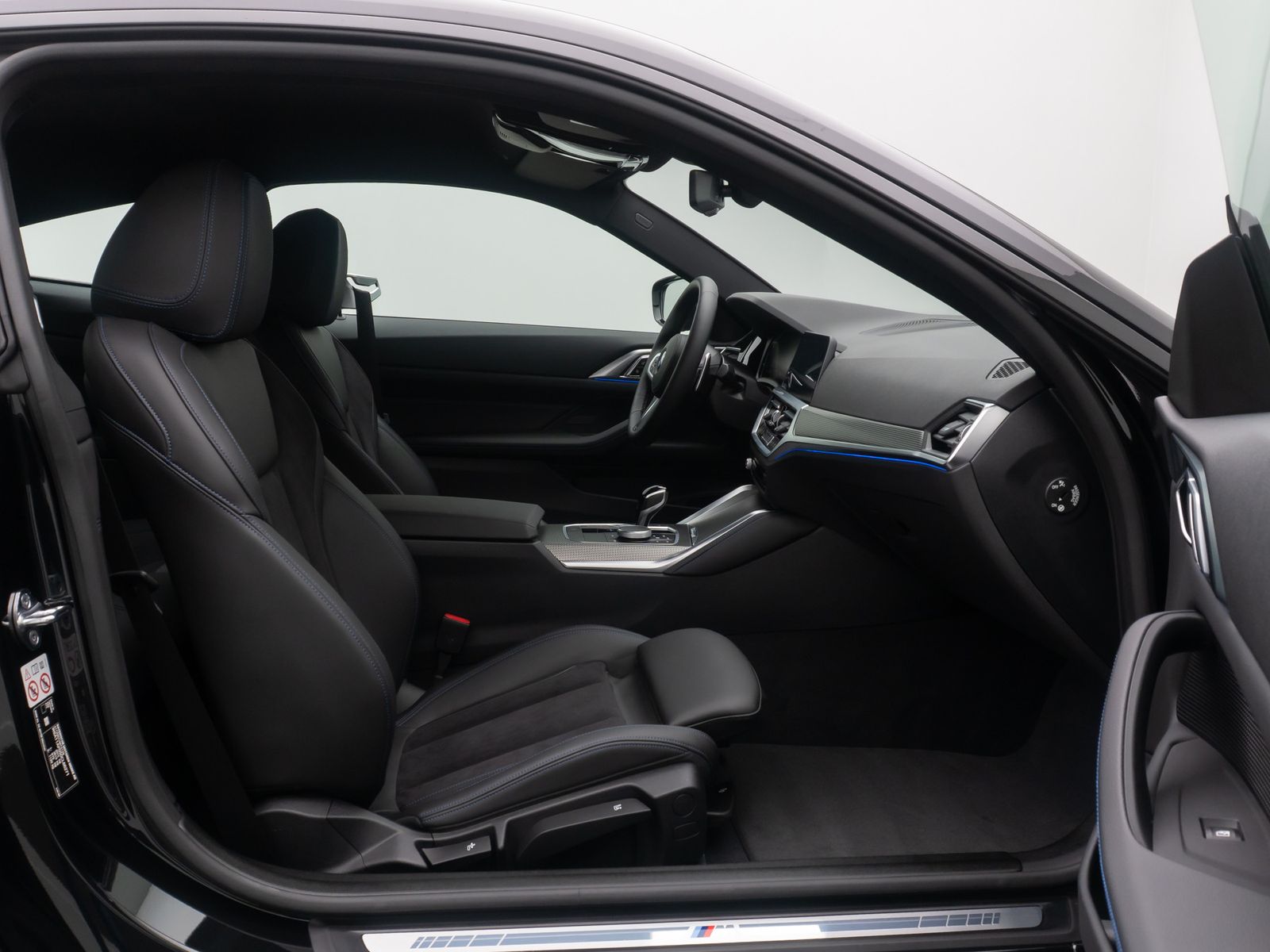 Fahrzeugabbildung BMW 420i Coup&eacute; M Sport Alarm FernlichtAss DAB 18Zoll