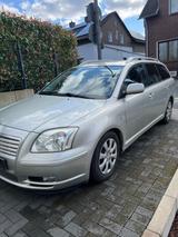Toyota Avensis - Toyota Avensis in Duisburg